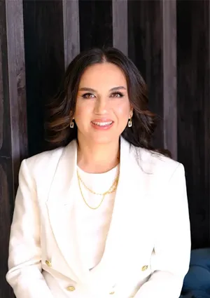 Avukat Ayşe Nur KARAYEL